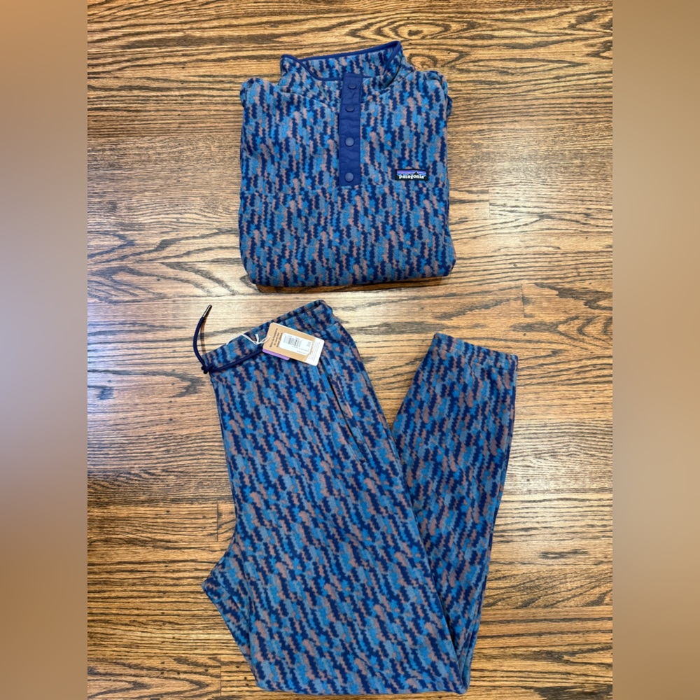 NWT Patagonia micro d joggers & fleece sweater set